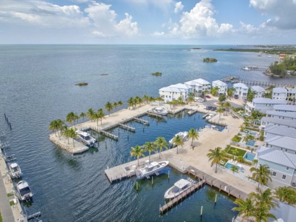 Luxury Oceanfront Vacation Rental in Marathon FL - 5-Bedroom Stunning Views